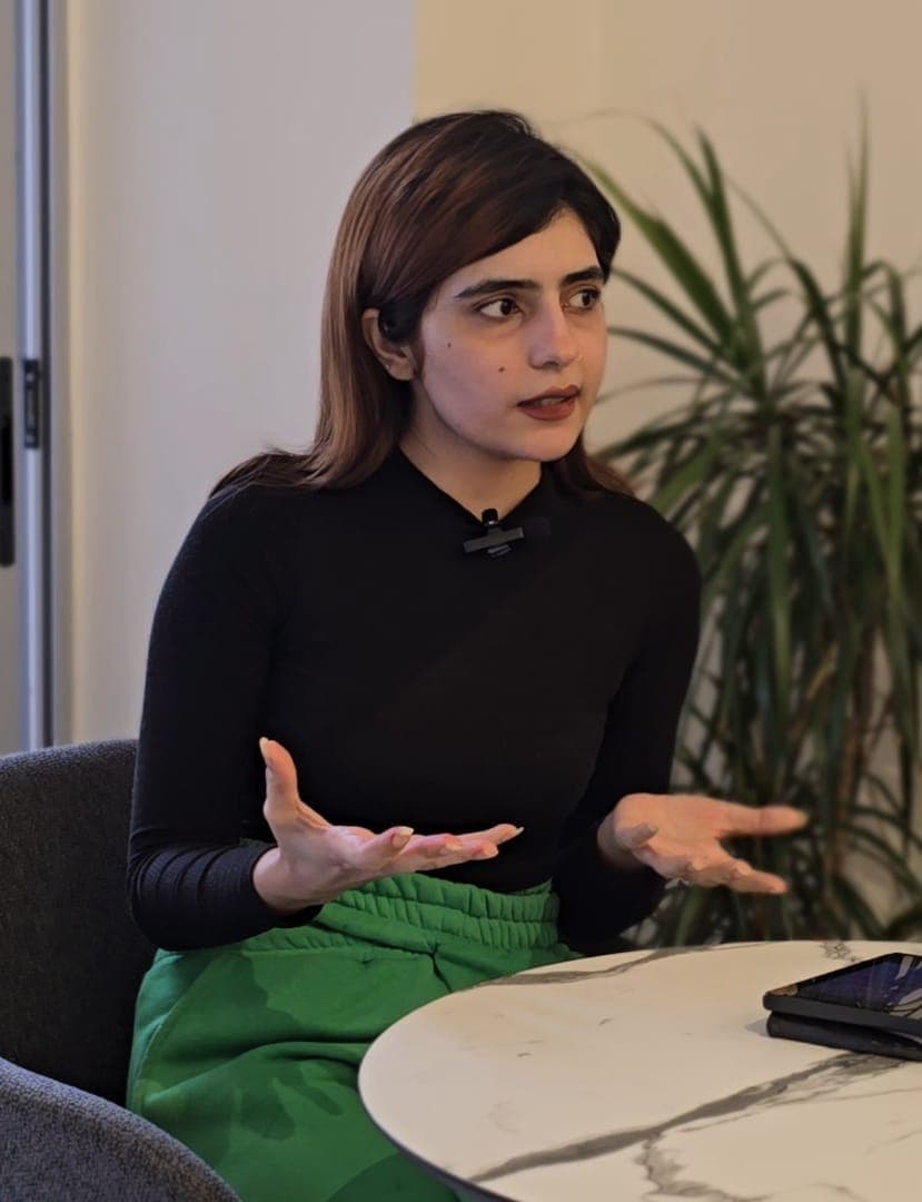 Laiba explaining her childhood in Pakistan